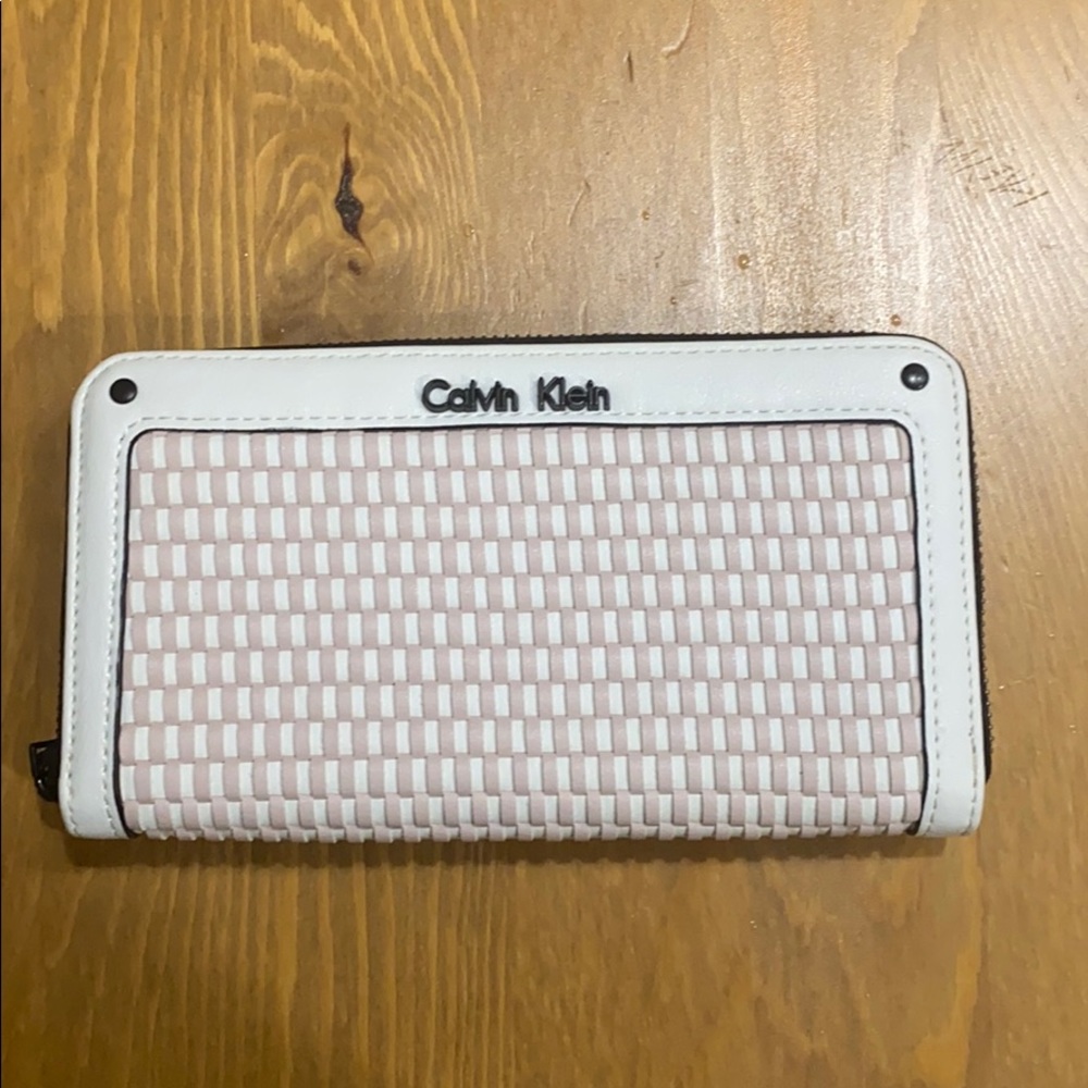 NWT Calvo Klein Zip Around Wallet